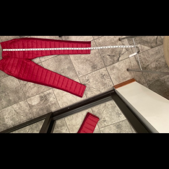 Warm puffer pants with elastic side panels NWT - Picture 14 of 15